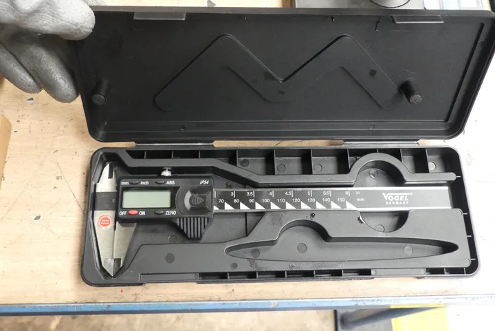 Vogel Germany – Digitaler Messschieber, 150mm, im Koffer